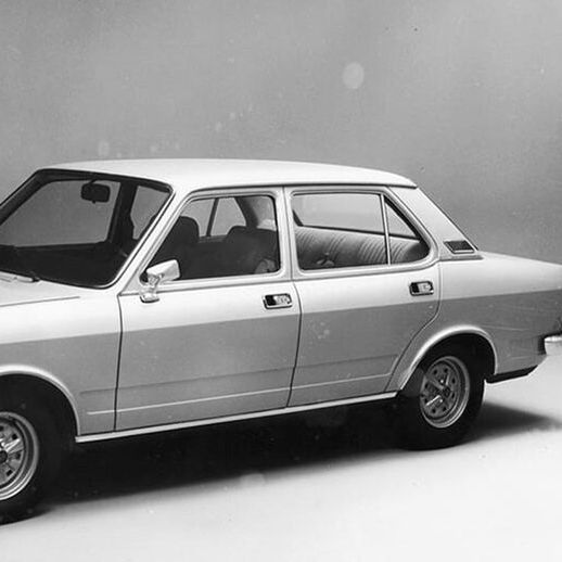 Die Limousine SEAT 132 von 1973.