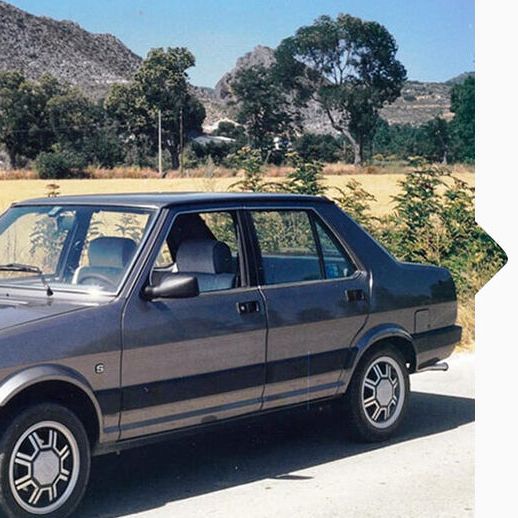 Ein grauer SEAT Malaga aus dem Jahr 1985.