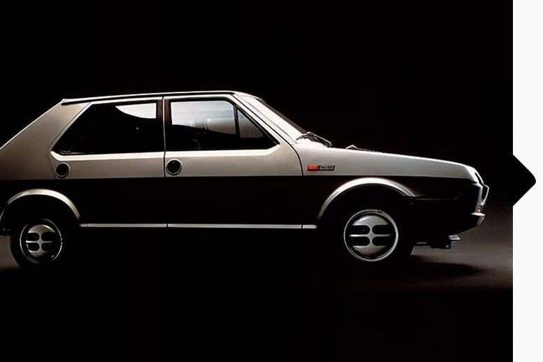 Der SEAT Ritmo in Seitenansicht aus dem Jahr 1979.